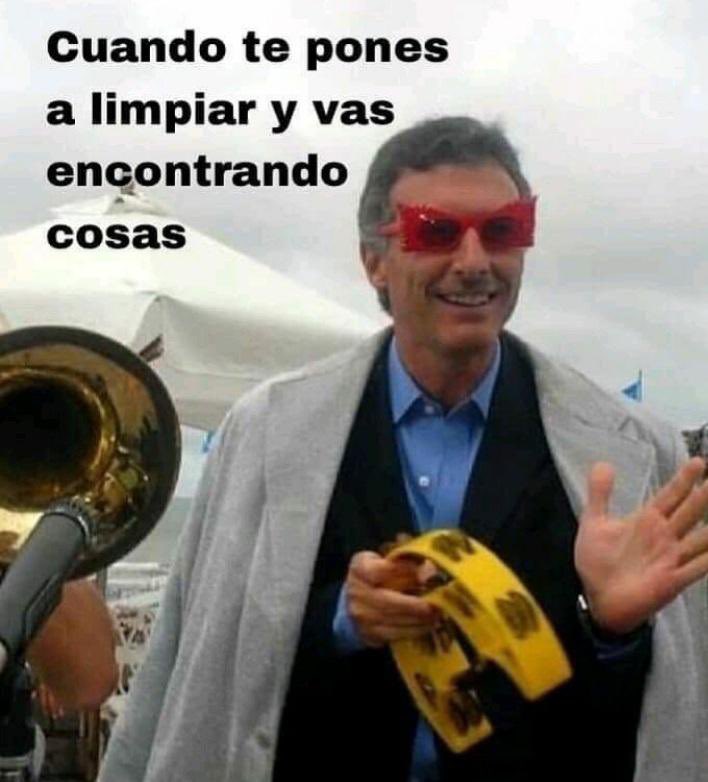 ArielCoscia's tweet photo. Cuando limpias tu ropero de chico https://t.co/PObZ77MqGo