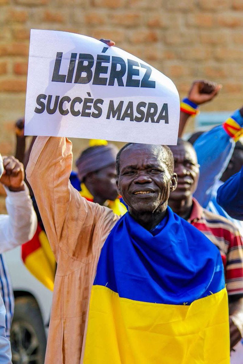 TransTchad's tweet photo. ⛔️234 JOURS DE DÉTENTION ARBITRAIRE !!!!

Le Président Dr Succès MASRA est toujours privé de liberté, de soins et de ses droits fondamentaux alors alors que son état de santé se dégrade de  jour en jour. 

Mais l’histoire nous l’enseigne : quand le chemin est dur, seuls les durs tracent le chemin. ✊️

Et le peuple debout et déterminé ne lâchera rien. 

#UrgenceSuccèsMasraDoitSeSoigner 
#LibérezSuccèsMasra 
#ProcèsDeLaHonte 
#Stopmachinationpolitique
#LibérezTousLesPrisonniersPolitique 
#TousContreLesInjustices 
#NousSommesTousMasra