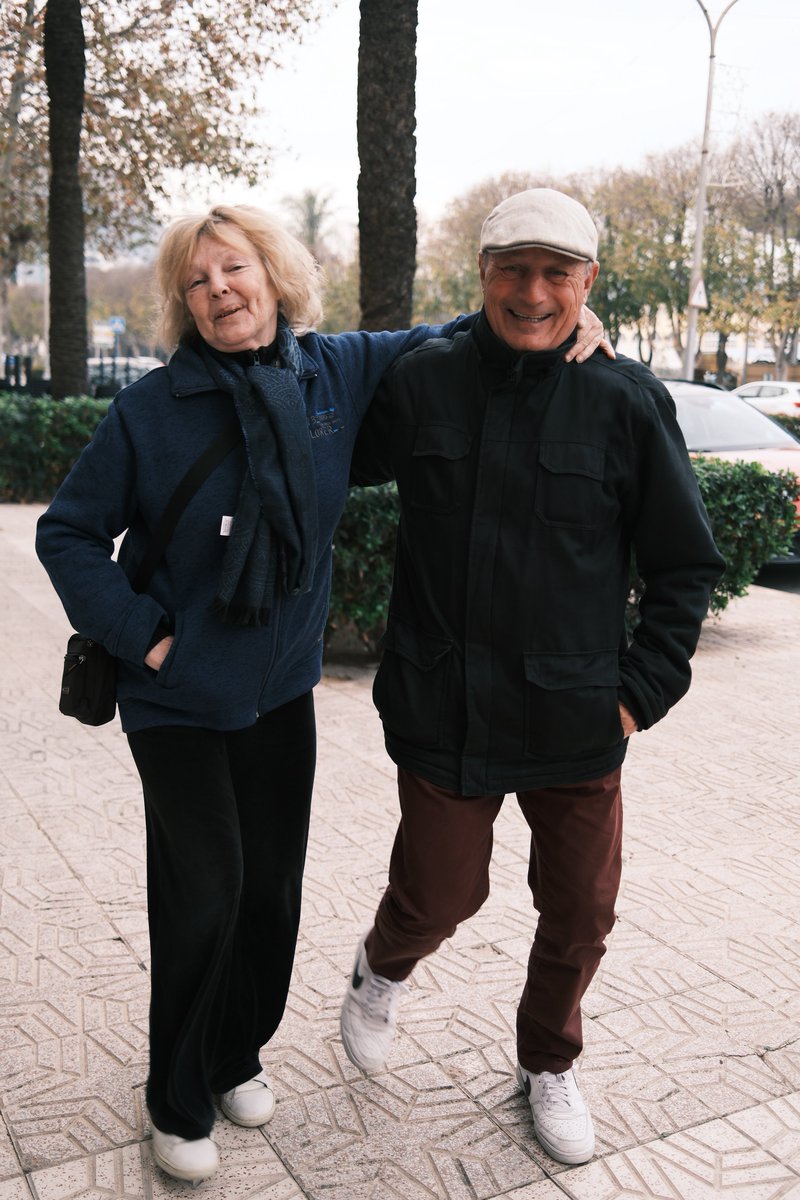 この前街中でスナップしながら散歩してる時に、カメラ見つけて『撮って！そのカメラで！』って話しかけてきてくれたご夫婦

勢い良すぎてピント合ってるかすら分からないし、なんなら写真も見ずに去っていったけど、良い写真が撮れた気がする。

届くことはないと思うけど😆

#X100VI