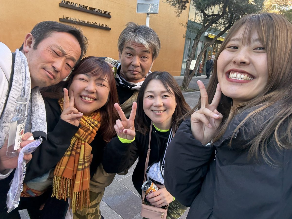めい tweet media