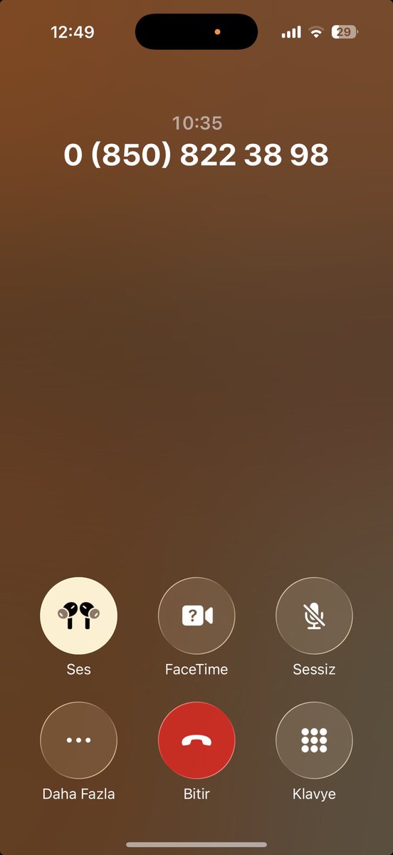 Canlı bağlantınız çalışmıyor, telefonla hiçbir şekilde ulaşamıyoruz. 14 iş gününü geçmiş olmasına rağmen ödenen tutar kredi kartına iade edilmiyor. Resmi satıcı mısınız? Dolandırıcı mı? ⁦<a href="/adidas/">adidas</a>⁩ <a href="/adidas/">adidas</a>