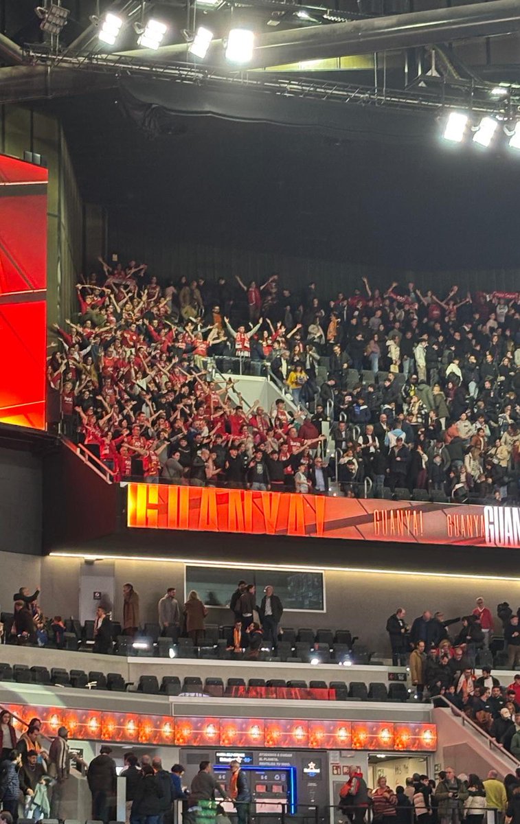 #LaMareaVermella🌊🔴 és el tresor més gran que tenim. ❤️

Sempre positius, fidels, units, vermells i orgullosos del <a href="/BasquetManresa/">BAXI Manresa</a> 😍