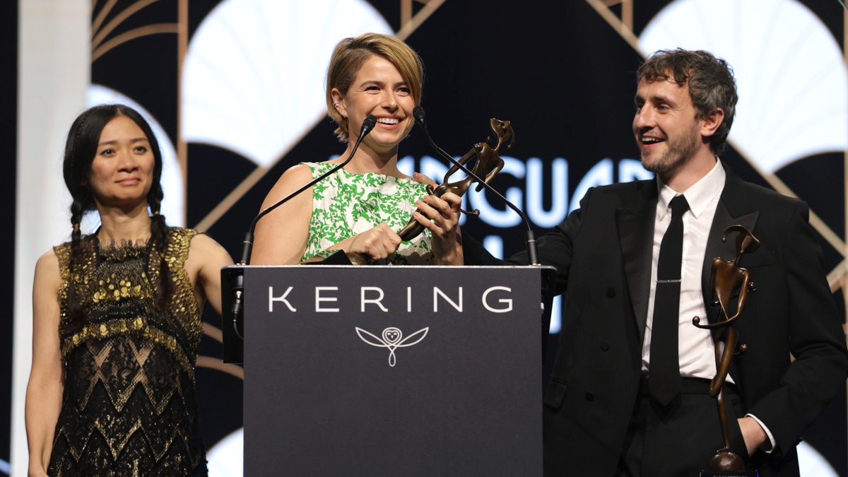 Yılbaşı var diye sakin geçer sandığımız hafta Critics' Choice Ödülleri'yle bir anda hareketlendi. Ödül sezonu rüzgarları giderek şiddetleniyor...

🔗 Tüm önemli gelişmeler haftalık ödül sezonu bülteni Altın Rapor'da: oscarboy.com/2026/01/05/alt…