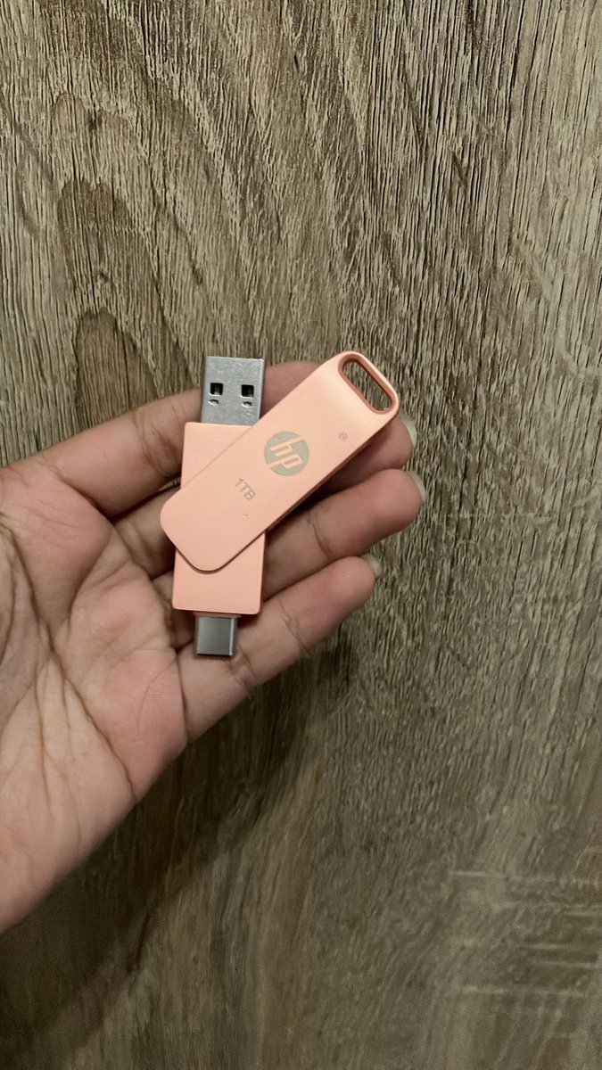sriwkaya's tweet photo. WTS (Want To Sale) FD / Flashdisk buat hp andro U502 U601 Flashdisk TYPE-C, belum dipake samsek

Kapasitas: 1TB
Merk: hp
Harga jual: 135k
Alasan jual: salah beli, harusnya untuk ip https://t.co/EshOCS9rGM