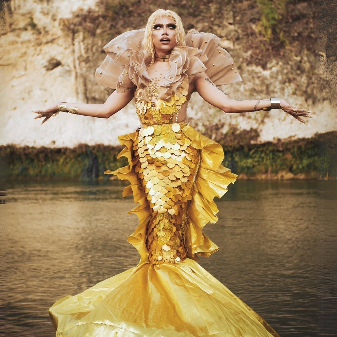 fr34kszn's tweet photo. category is: queens who were underestimated but eventually won the premiere 💋

#DragRace https://t.co/eEm0pZNfGi