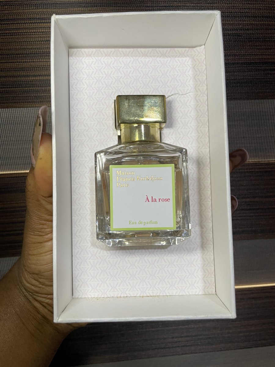 𝓟𝓻𝓲𝓷𝓬𝓮𝓼𝓼 𝓐𝓬𝓱𝓸/ PERFUME VENDOR tweet media