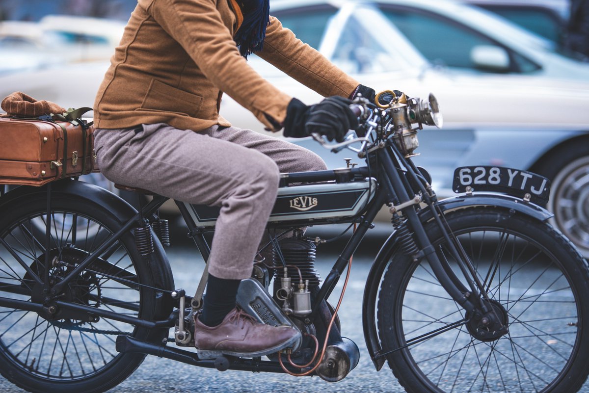 これ100年前のバイクらしい