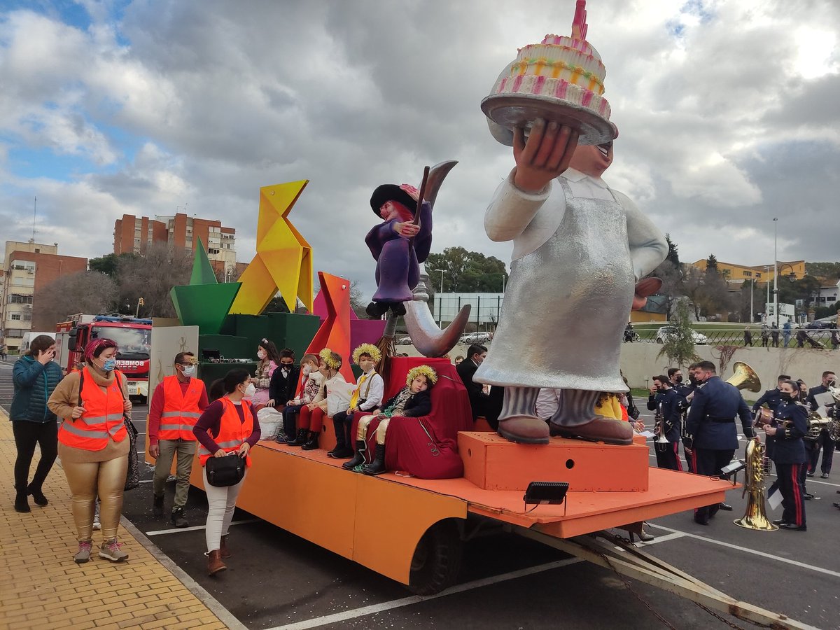 Meteohuelva's tweet image. Como cada año deseo desde lo más profundo de mi corazón que los Reyes Magos se porten bien con tod@s vosotr@s trayendo mucha salud y algún regalito ❤️

En el aspecto meteorológico, los Reyes traen a Huelva mucho frío así que esta tarde/noche os tenéis que abrigar muy bien.

Y…