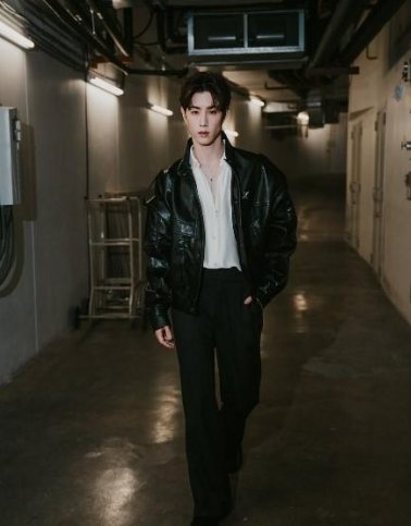 Update__today's tweet image. ย้อนชมลุค Mark Tuan กับเครื่องประดับ Chaumet ในคืนเคานต์ดาวน์ ICONSIAM Amazing Thailand Countdown 2026 

อ่าน facebook.com/share/p/1DXJFV…

#MarkTuan #Mark #마크  #Chaumet #AmazingThailandCountdown2026 #UPDATETODAY #ข่าว #ข่าวบันเทิง