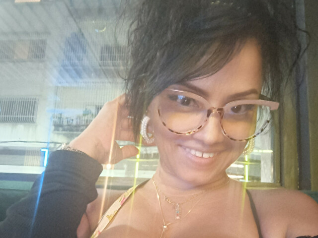quewebcams's tweet photo. Soy un ama de casa de 35 años que se aburre mucho en casa. Y cuando eso pasa conecto mi webcam en https://t.co/WCjdSovfS5 y podrás disfrutar. Te regalo 5 minutos si te registrar en la web. https://t.co/M8PUA3FbQq