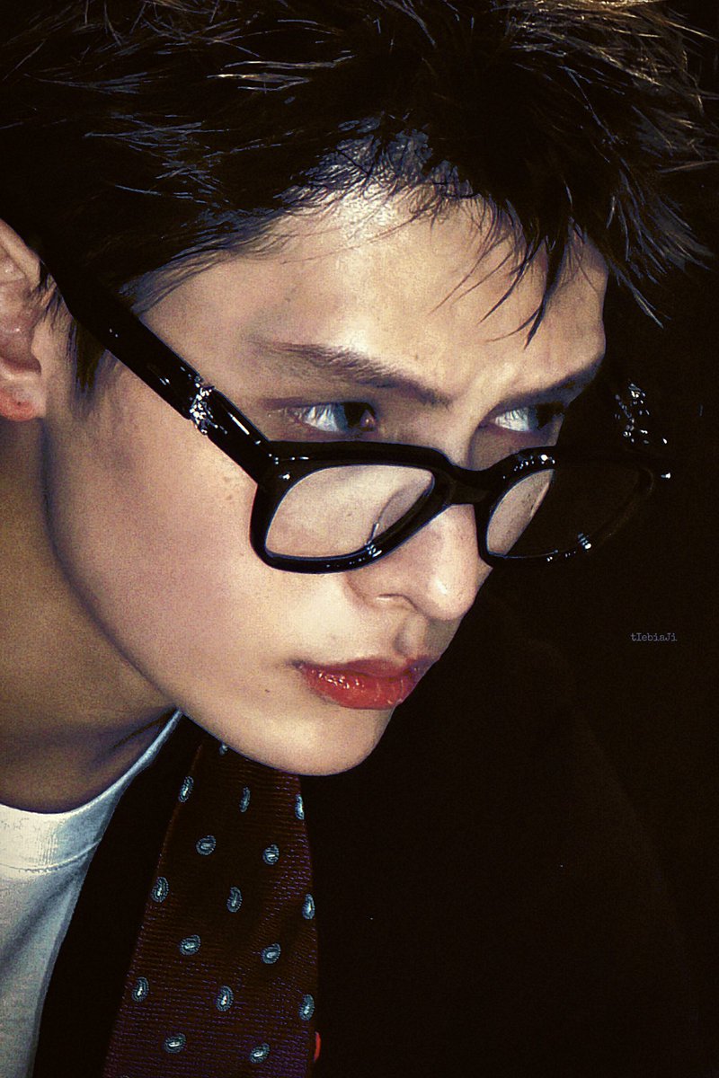 tIebiaJi's tweet photo. HOOOOOOOOOOOOOOOOOOOOOOOOOOOOOOT NERD
#james #제임스 https://t.co/FuI1eNXjit