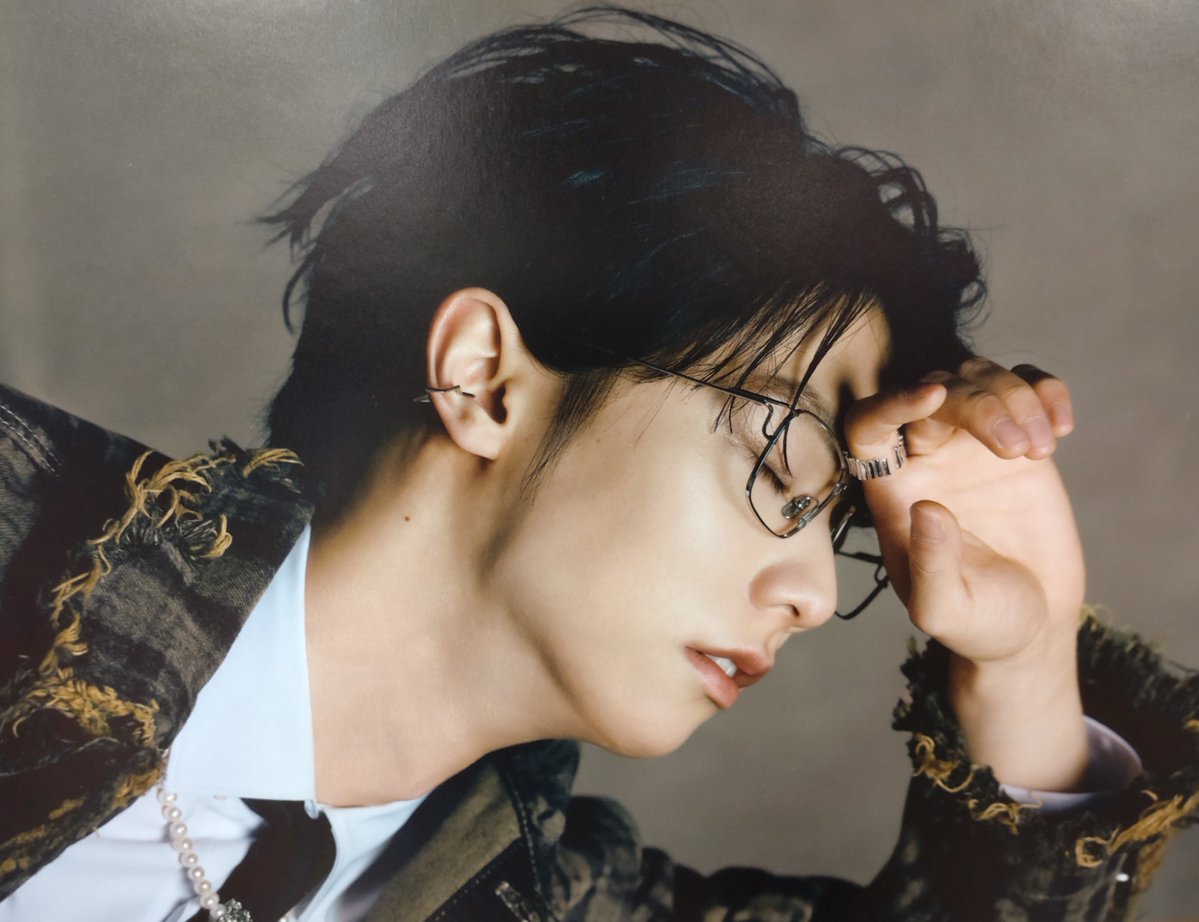 メガネ×イヤーカフの羽生結弦いいよね😊