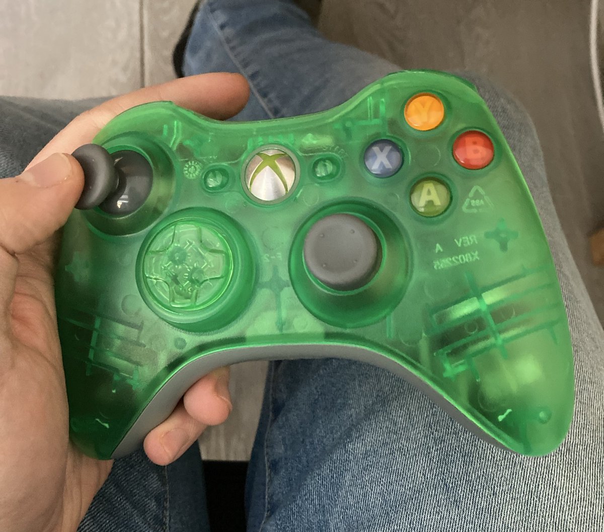 I’m a sucker for transparent tech. Had a lil bit of time to change the shell for my 360 controller. Kinda nice, but gonna find myself another OG version.
