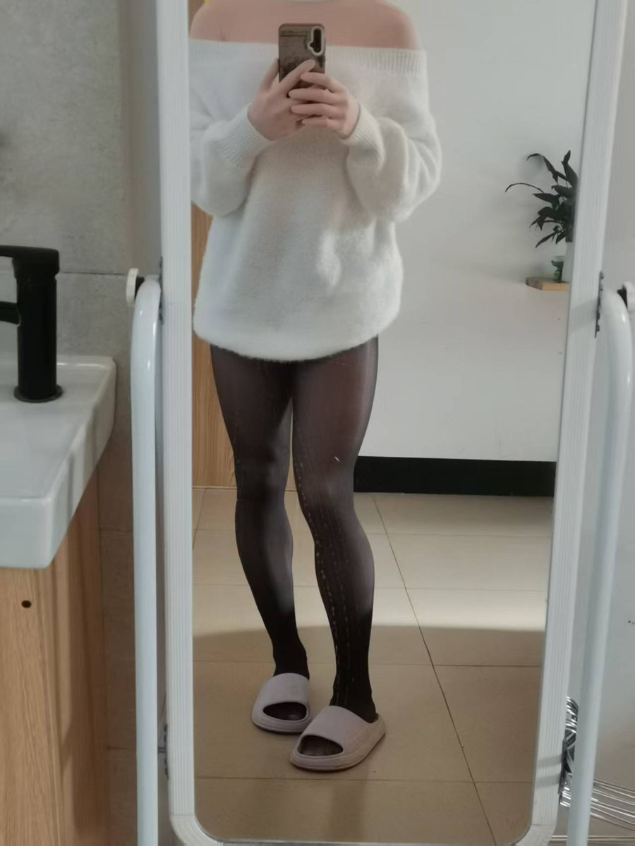 开心的小余下 tweet media