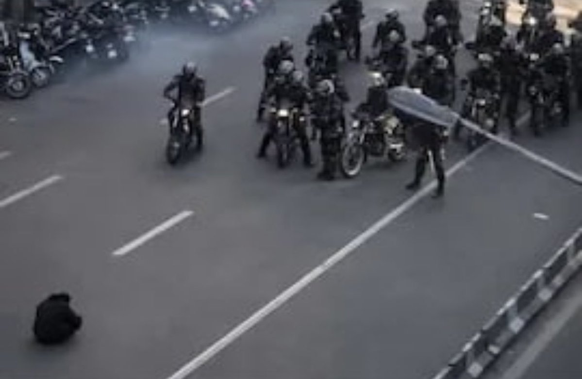 The #Iranianpeople are engaged in a historic struggle: a fight for #freedom, for #humanrights, especially #women’s rights, for #democracy, and for #dignity. It is a fight against #poverty, #obscurantism, and the daily #violence imposed by a brutal ideology. It is also a fight