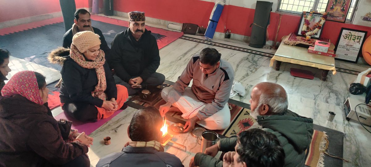 🌿 पतंजलि योगपीठ ट्रस्ट का 32वाँ स्थापना दिवस 🌿
जिला प्रभारी आचार्य शैलेंद्र जी के नेतृत्व में निःशुल्क योग कक्षा में श्रद्धा व उत्साह के साथ मनाया गया।
🕉️ योग को जन-जन तक पहुँचाने
का संकल्प लिया।
योग करें निरोग रहें | स्वदेशी अपनाएँ देश को मजबूत बनाएँ
#Patanjali #YogaForAll