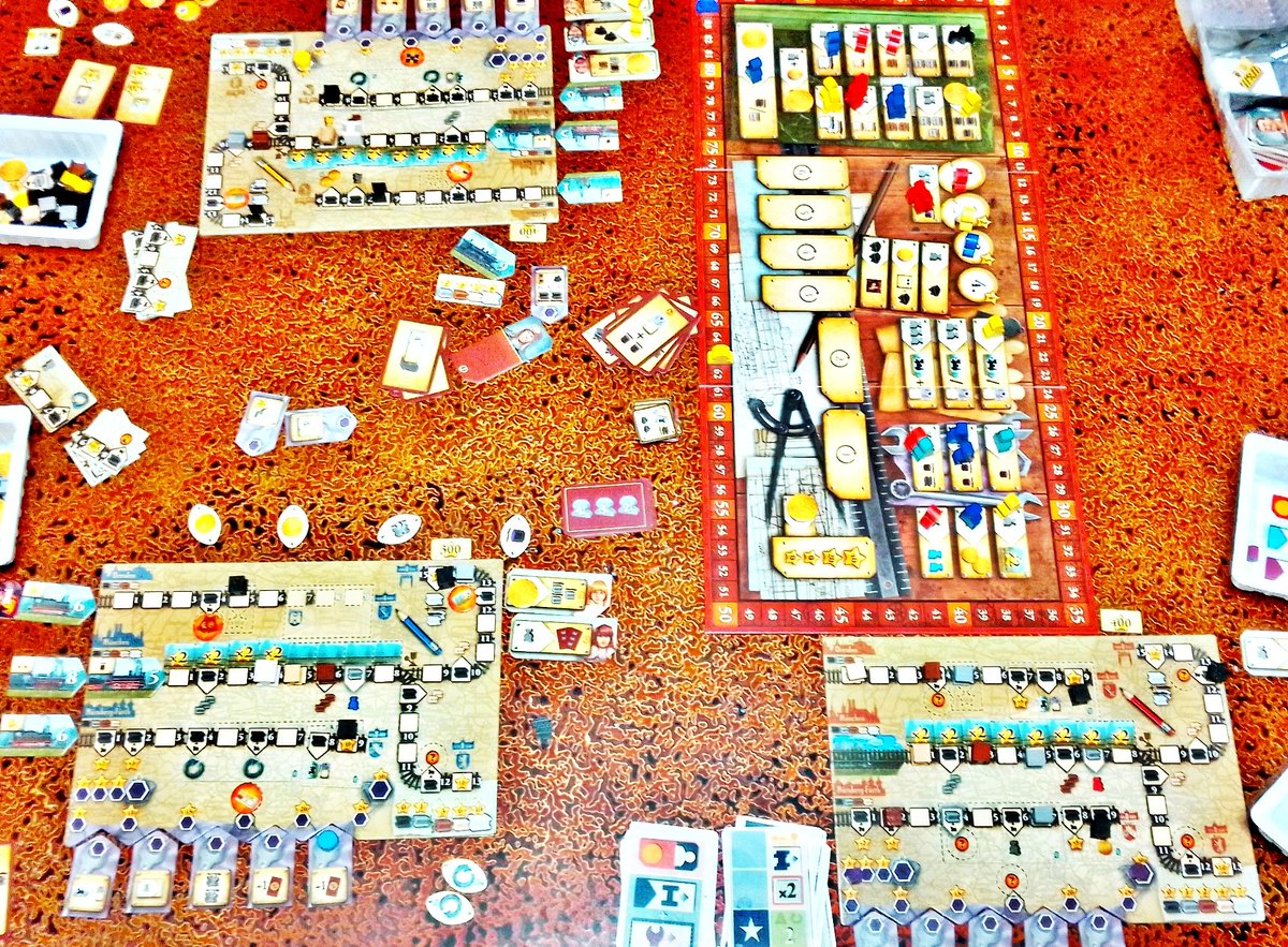 #ボードゲーム ロシアンレールロード 半休になって届いたので、ジャーマン拡張&amp;BGGオートマ入り3人プレイ！ドイツMAPも石炭要素も両方悩ましさが増えて、面白さ倍増(^-^*)/VP稼ぐオートマもやはり面白く、抜群の面白さで3回プレイ(^^)必須拡張なのも納得！たまげる程に面白過ぎて幸せな神作(^-^*)/