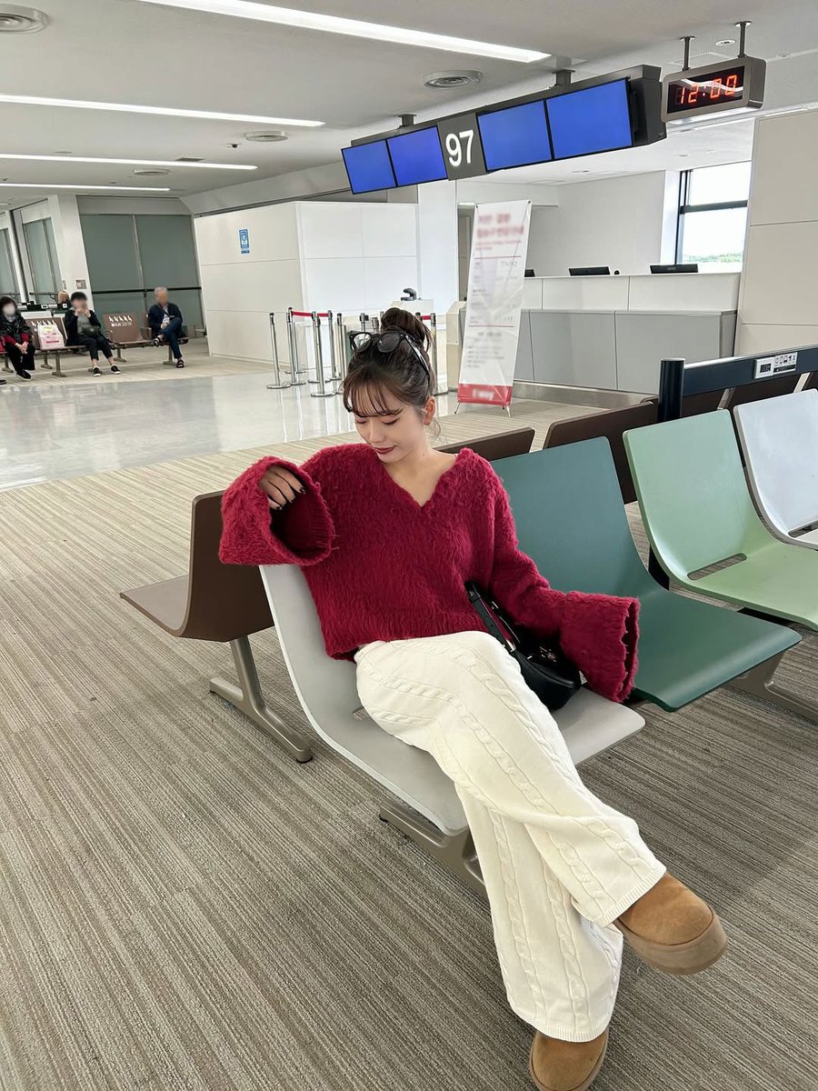 12/18残り15分最終セール　美品　UGG ロゴスフェット 12/18残り15分最終セール 美品 UGG ロゴスフェット UGG - UGG added a