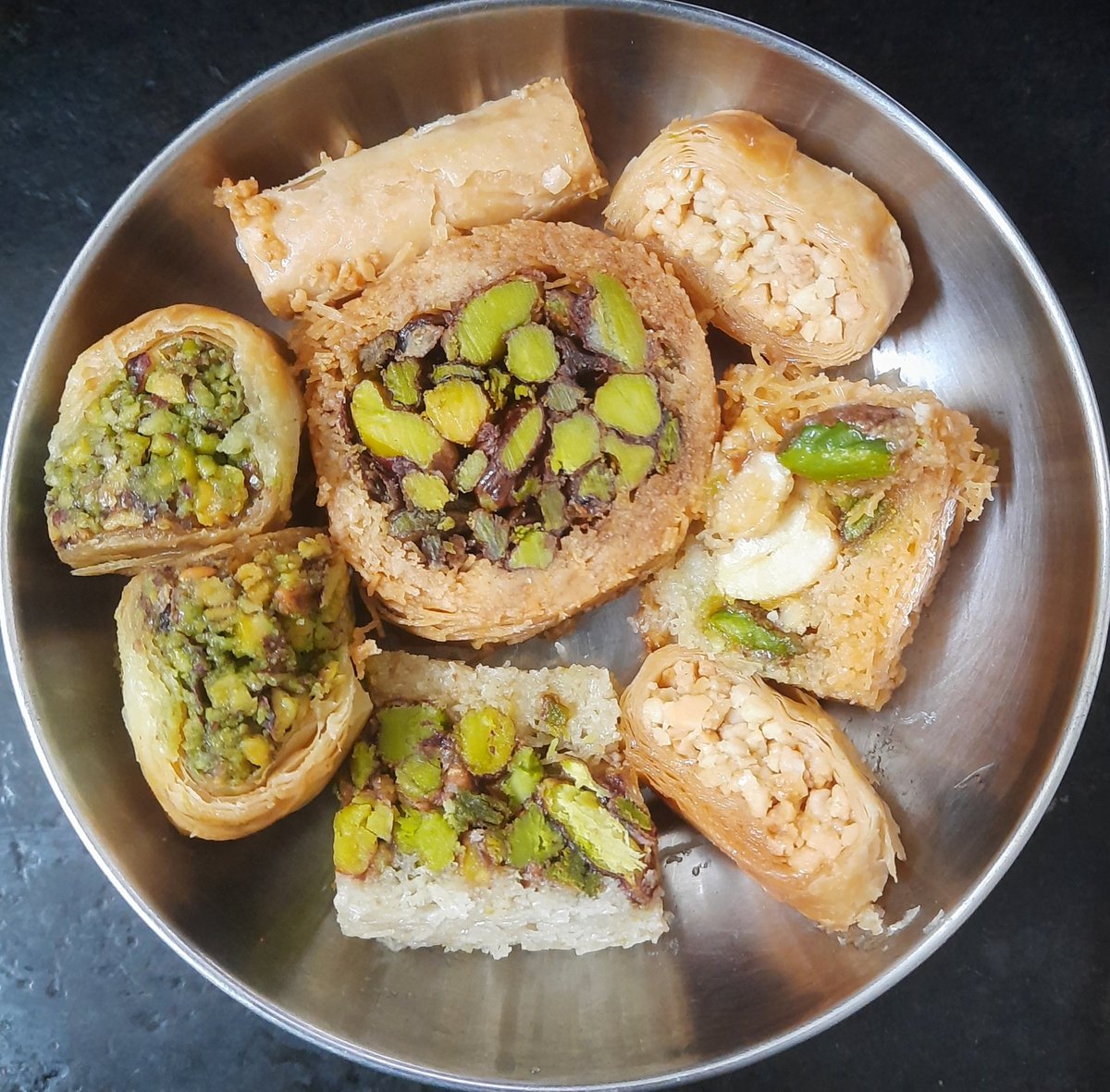 w_karve's tweet photo. #food #picture #sweet
#baklava #baklawa
"Sweet Eats" : Assorted Baklava https://t.co/Q23u5qSI0i