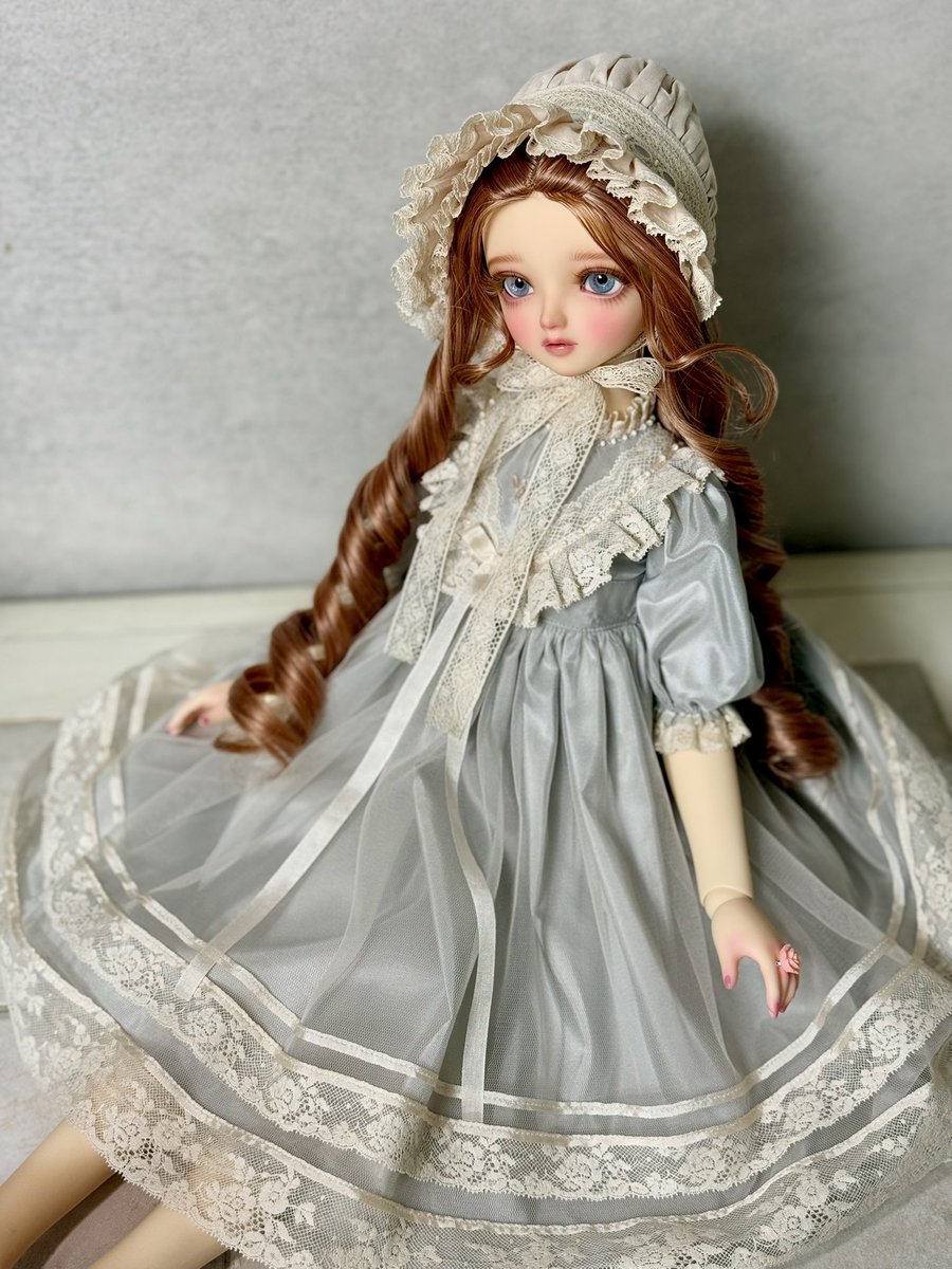 ☬ Isabella Gray ☬ 샤를로테