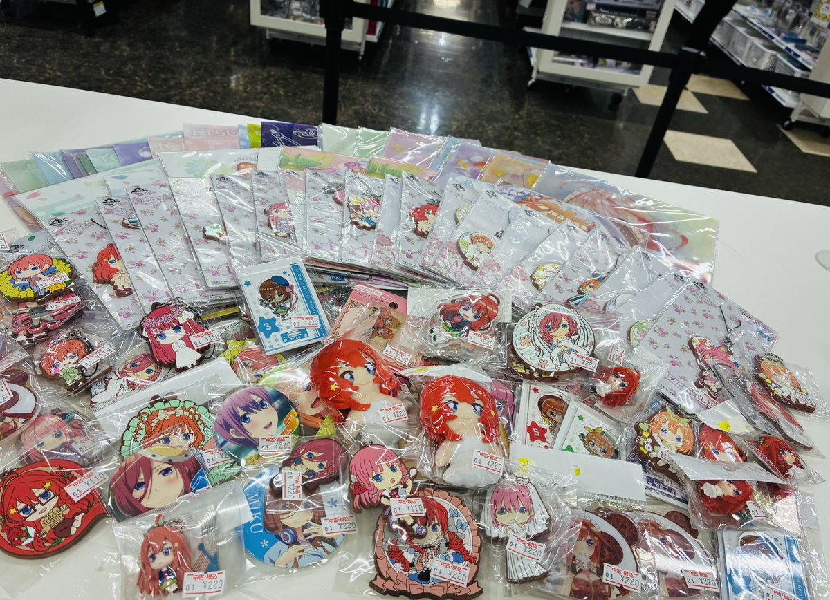 買取情報】 #五等分の花嫁 #ごとはな 五等分の花嫁のグッズ、大量買取