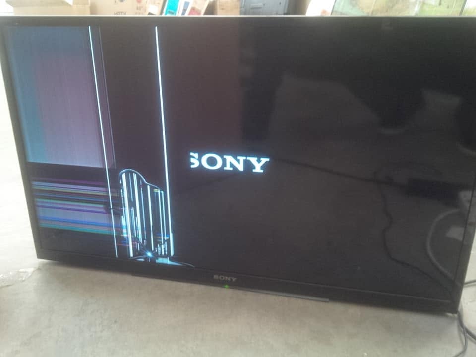 QuickfixT's tweet photo. @HEBabuOwino We do quick repairs on damaged TVs
We are based in Nairobi,call us on 0720530183
We'll fix it, quick! https://t.co/jSrBWMaKJp