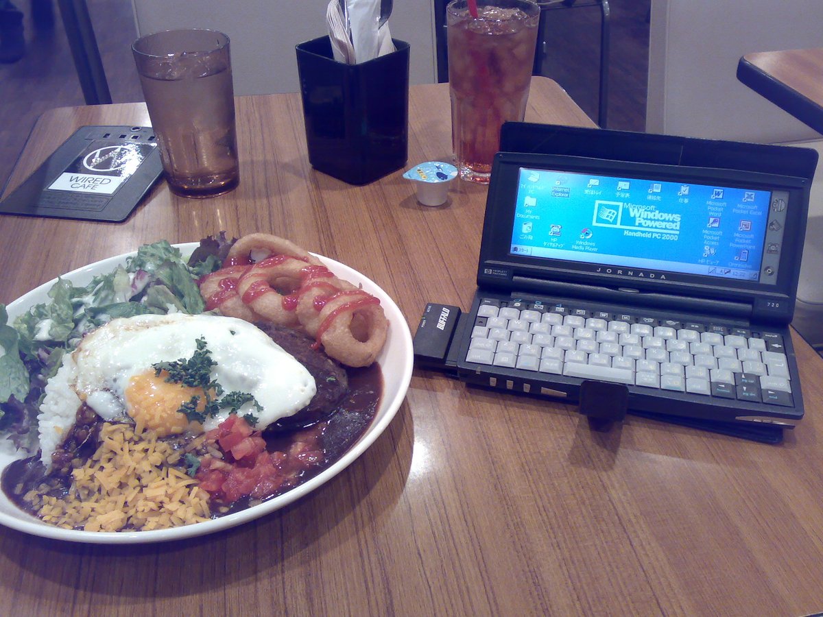 totomn's tweet photo. 思えば2000年代初頭って結構おしゃれだったんだなぁ、なんて想い出を。
#windowsce #jornada https://t.co/RFoTEmeoH5