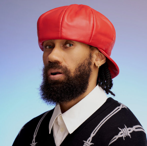 Since Olamide blew up this ibo bastard,he has never helped any of his Ibo artists,But tomorrow his nyamiri people will be shouting that Yorubas are segregating against Igbo artists in the industry, na Ogun go kpai Una 🫵