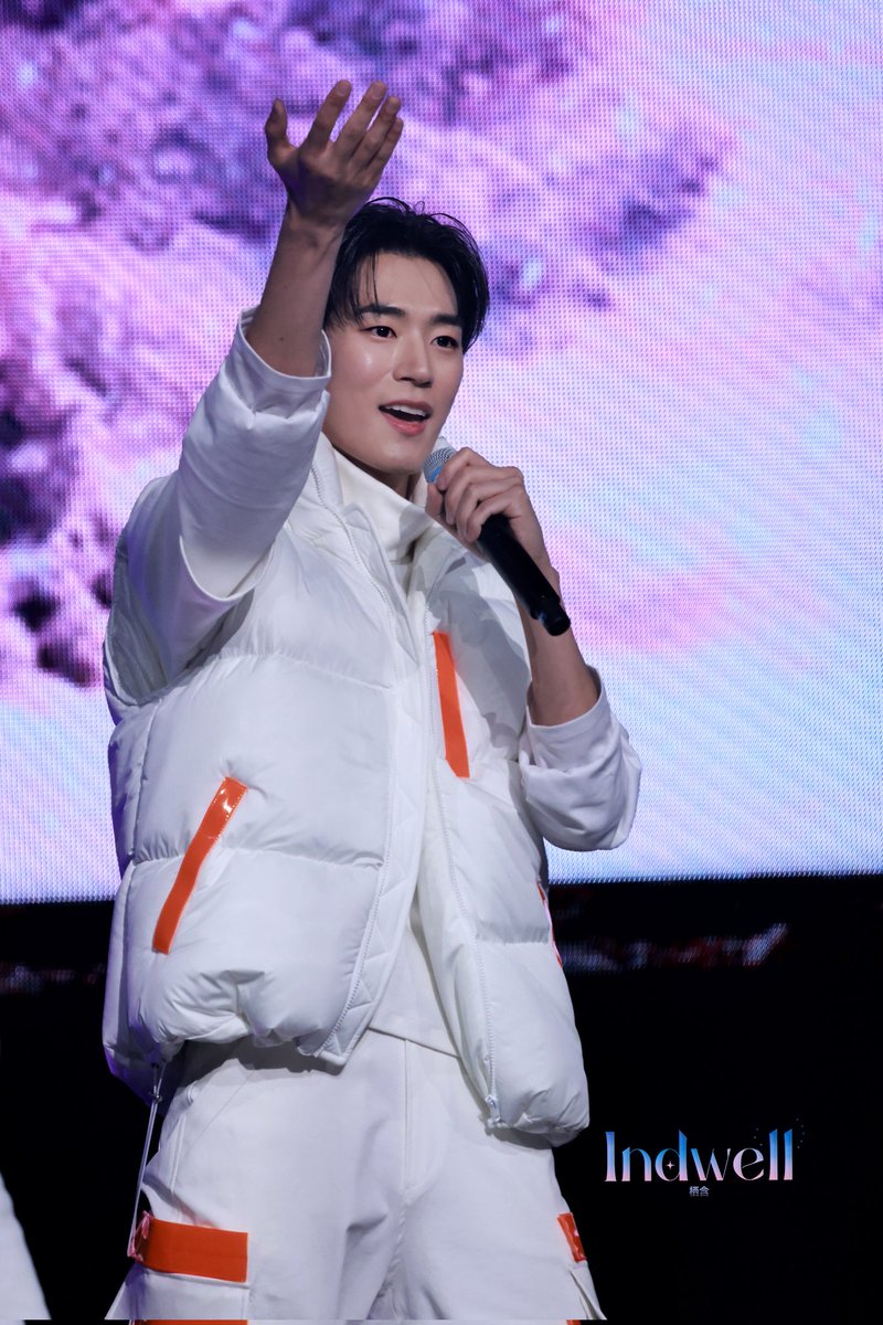 PARK SEO HAM FANMEETING
<​See you at 10:28>
26.01.04

#박서함 #PARKSEOHAM