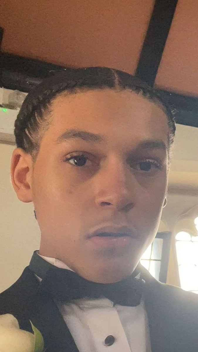 | #MISSING| Have you seen Reion, 15, missing from #Lewisham, known to frequent BR Stations across London, missing since 26th Dec. Reion is described as mixed race male, 5ft7, Dark Brown Hair in twists &amp; Slim Build. If seen, please call 999 and quote 01/8363005/25