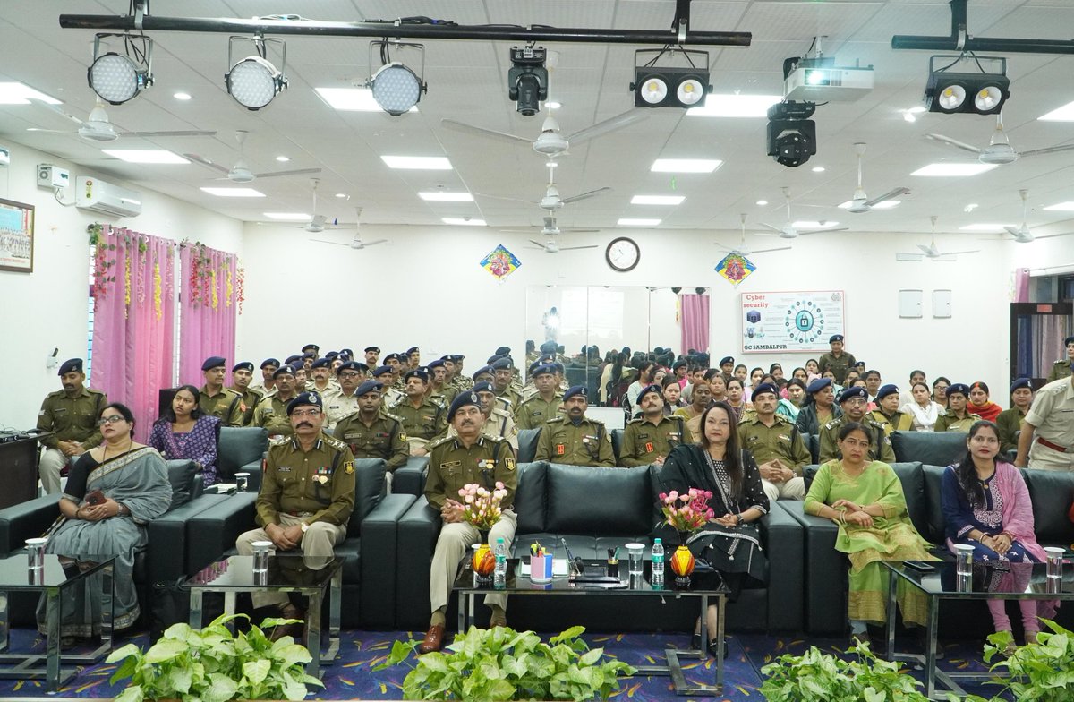 Today, a presentation on Zero Waste Management was given by Smt Archana More (Aasra social foundation,pune) at FWC, in which officers, soldiers, and their family members participated enthusiastically .
<a href="/cwacrpf/">CWA CRPF</a> 
<a href="/OdishaSector/">OdishaSector@CRPF</a>
<a href="/gccrpfsbp/">GC CRPF SAMBALPUR</a>