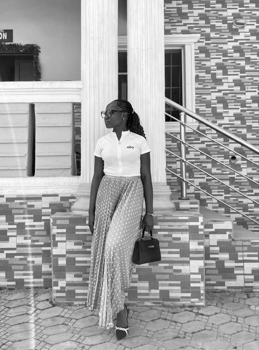 X star✨ tweet media