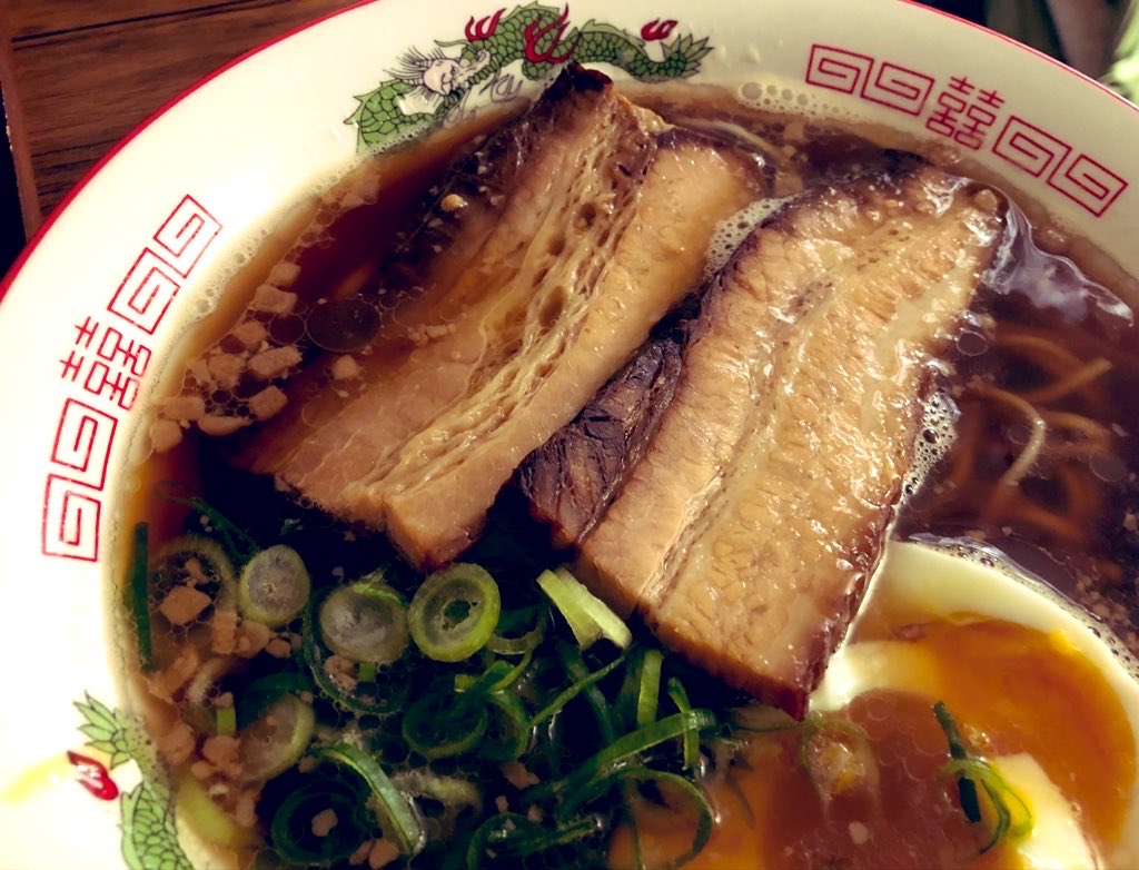 doushitamon's tweet photo. 明けましておめでとう御座います
#乾杯　#尾道ラーメン　#いただきました
#今年ものんびり行こか　#たまごミス
#もうちょい茹でたら良かったな https://t.co/YYtgPvYPvC