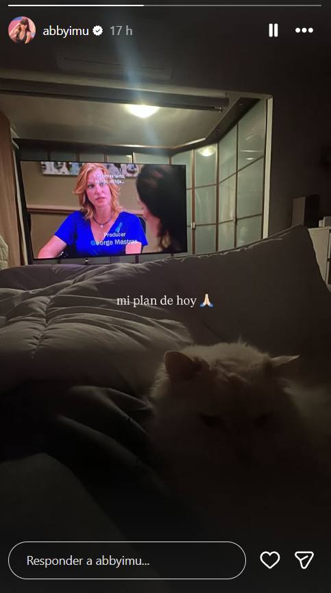 fley_es's tweet photo. 🚨ABBY RESPONDE A DALAS🚨
Después del vídeo innecesario de Dalas contra Abby, ella le contesta de LA PEOR FORMA que cabía esperar contra DALAS: IGNORÁNDOLO totalmente como hizo Jordi Wild y aislándolo de la sociedad. https://t.co/z8dJVbWT62