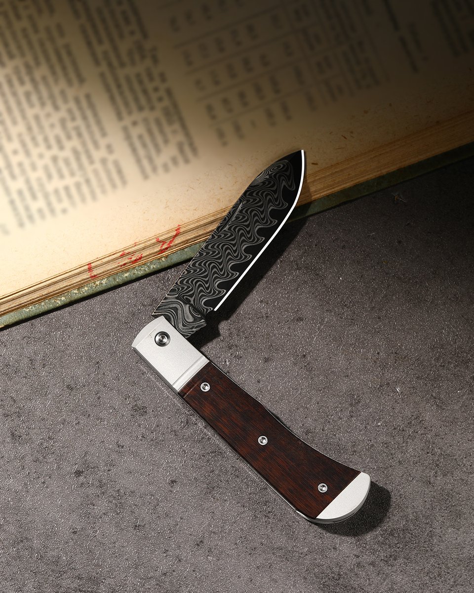 Kizer_edc's tweet photo. Trestle D: Black Acid Washed Damascus Blade Edition 🔥

Deeper Damascus patterns with excellent edge retention and toughness.

Blade Length: 2.95" / 74.877mm
Overall Length: 6.63" / 168.492mm

Now Available!
Website: https://t.co/qSrXfDJUGx

#kizer #edc #Trestle  #Damascus https://t.co/rsb43Q1GER