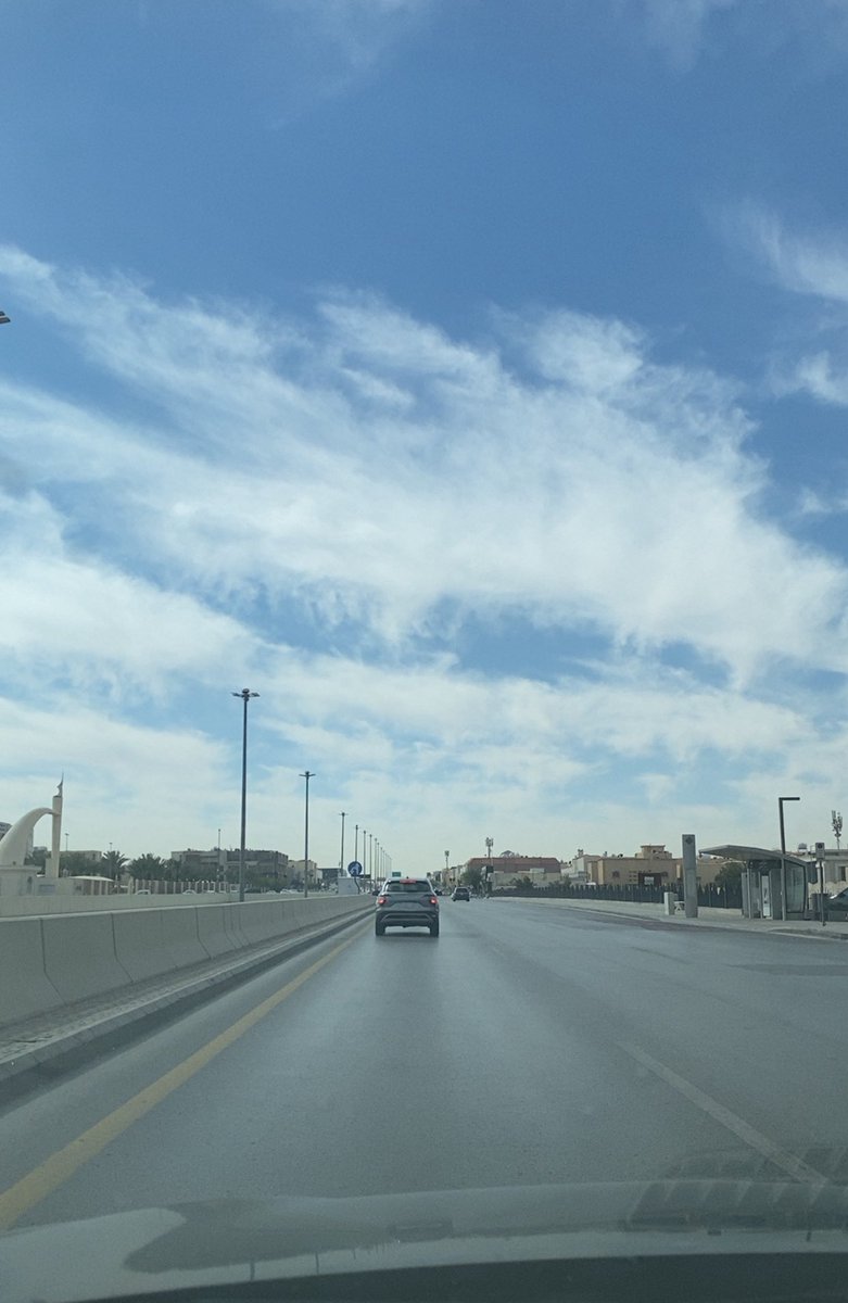 سبحانه المبدع