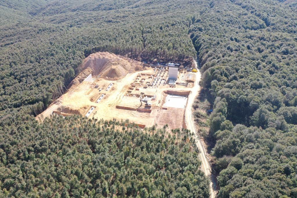 Kalyon Holding servet yığsın diye Kuzey Ormanları'nı bir kez daha yıkıp yok edecekler.

RES sahaları ve taş ocakları yüzünden delik deşik hale getirdikleri Tekirdağ Saray mevkilerimizi; 29 adet RES türbini, servis yolları, iletim hatları ve tesisleri ile bir kez daha