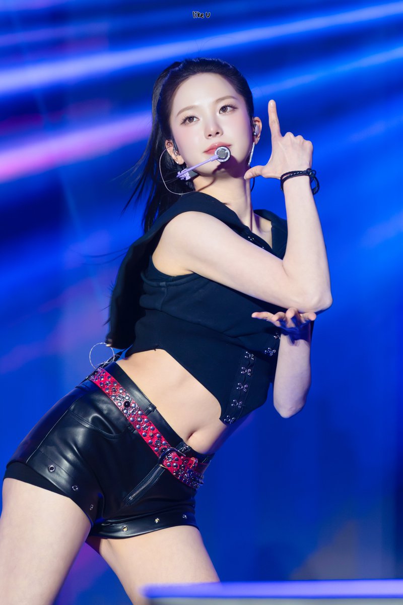 260101 월드KPOP페스티벌

😛😶👆💜💕
예뿌당...

#Kep1er #최유진 #ユジン 
#케플러 #유진 #YUJIN