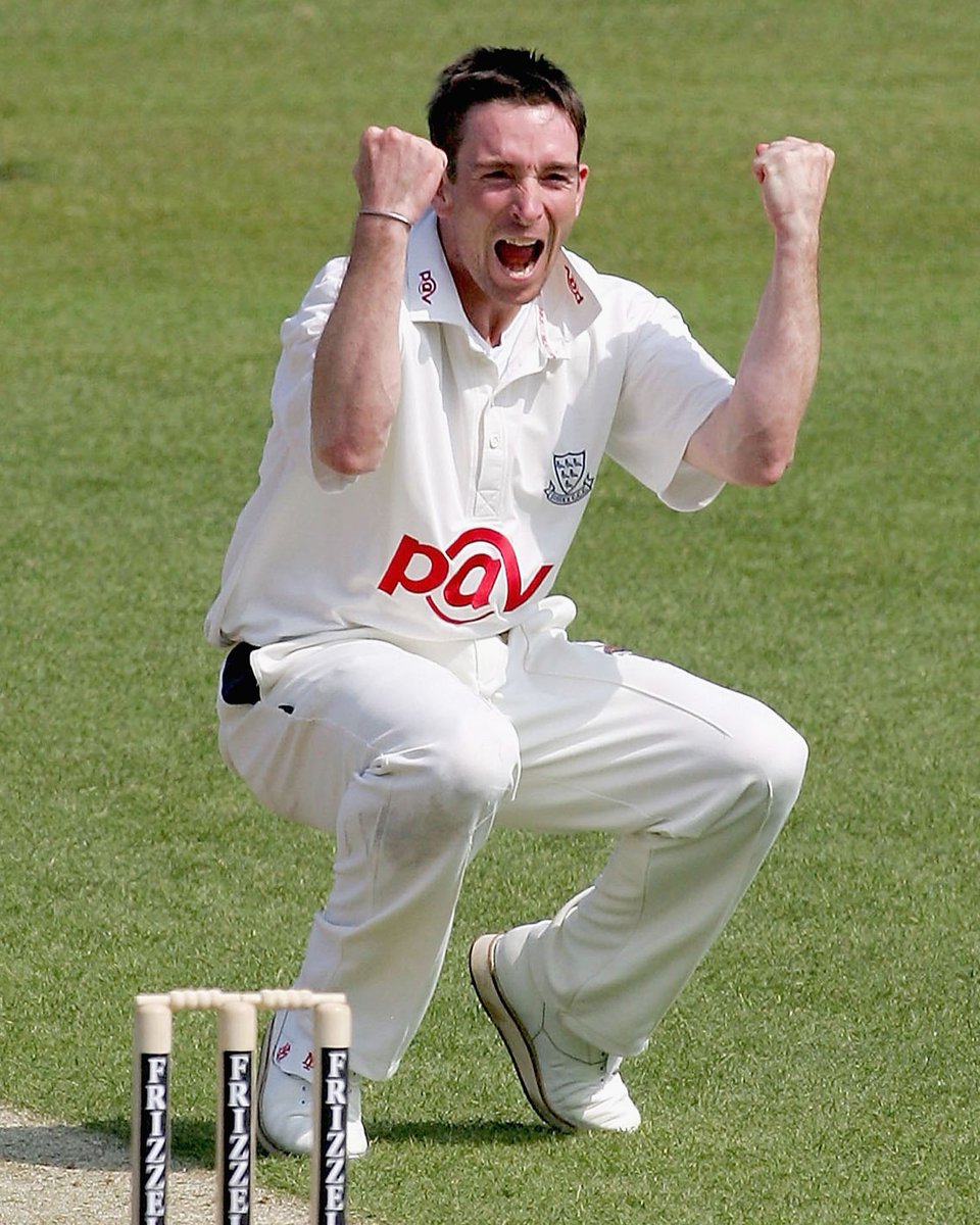 Wishing Sussex legend, James Kirtley, a very happy birthday! 💙