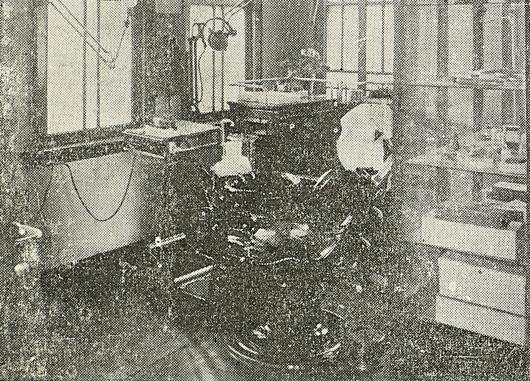 팬레터 속 해진이 찾아간 히카루의 병원 주소가 <경성부 본정 2정목 위생병원>인데 이게 현주소로 하면 <서울 중구 충무로2가 위생병원> 정도이겠네요. 실제로도 경성부 본정 2정목에 있던 경성병원과 십자병원