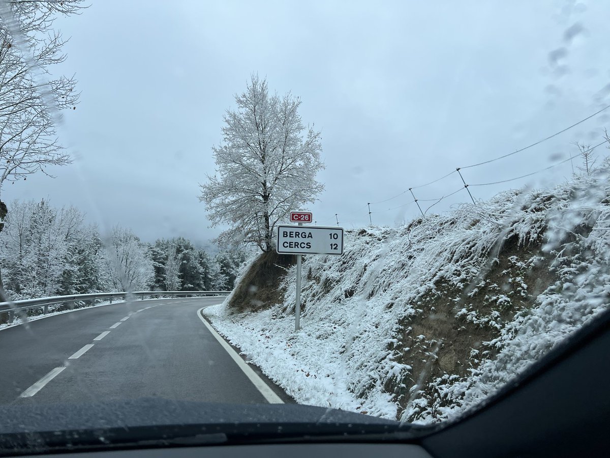 abcasasus's tweet photo. Ara mateix nevant al Berguedà i Bages https://t.co/VwiKPgTmfA