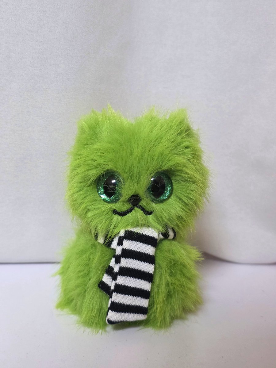 86x1215's tweet image. 완저니 그린캣이잔아