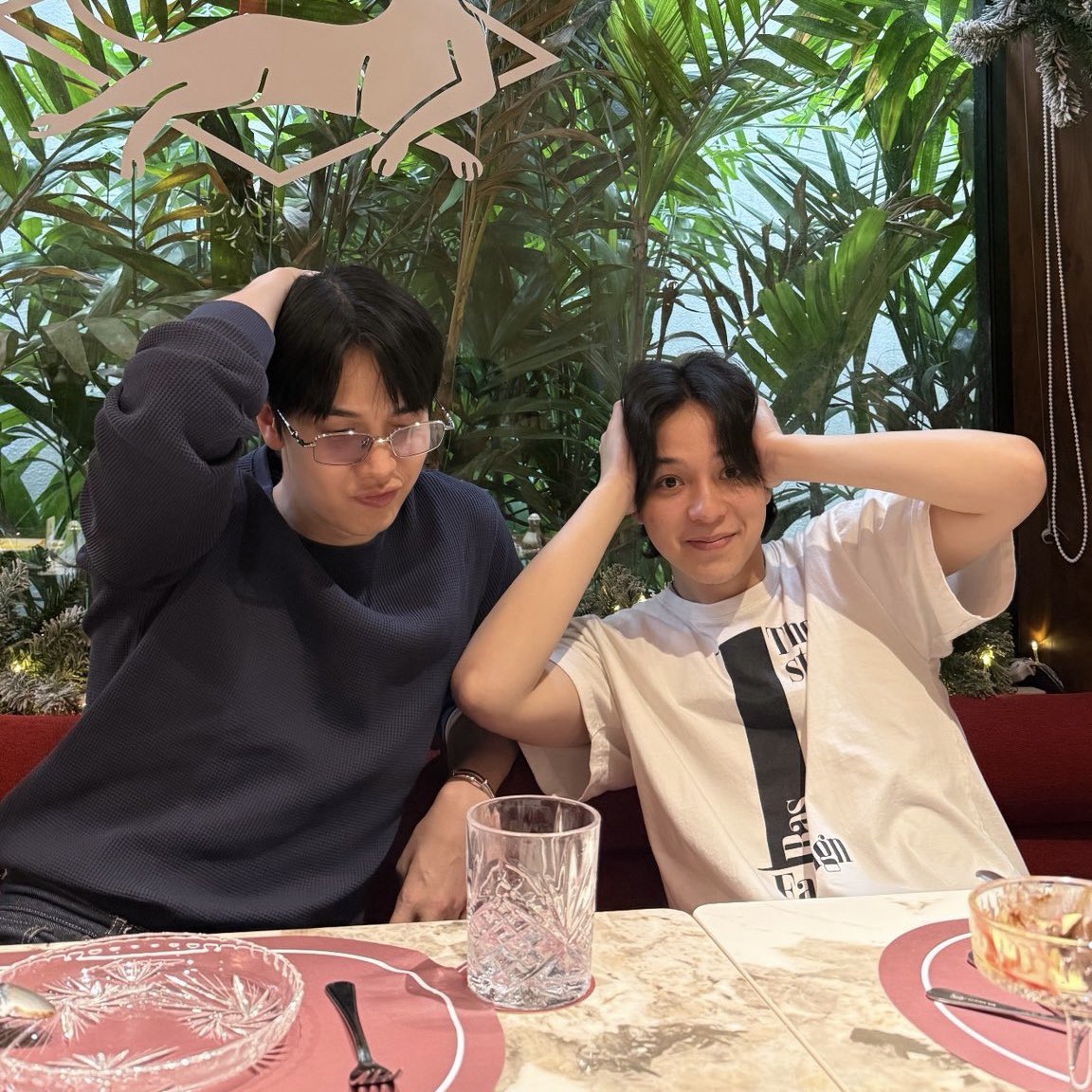 Nice_PT2310's tweet photo. แต่ละรูปคือบั่บจองตำแหน่งข้างเทอสุดๆ🙂‍↕️ https://t.co/SWar2kNkkG