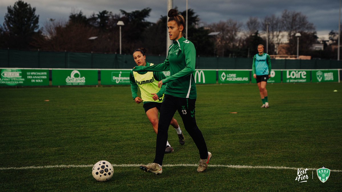 TRIBUNESTE42100's tweet image. 📆Cette semaine, l’entraînement de mardi des professionnels masculins sera la seule séance ouverte au public. 

Du côté des féminines, toutes les séances se dérouleront à huis clos afin de préparer leur rencontre de Coupe de France face à Lyon. 

#ASSE ⎜#TribuneStephanoise