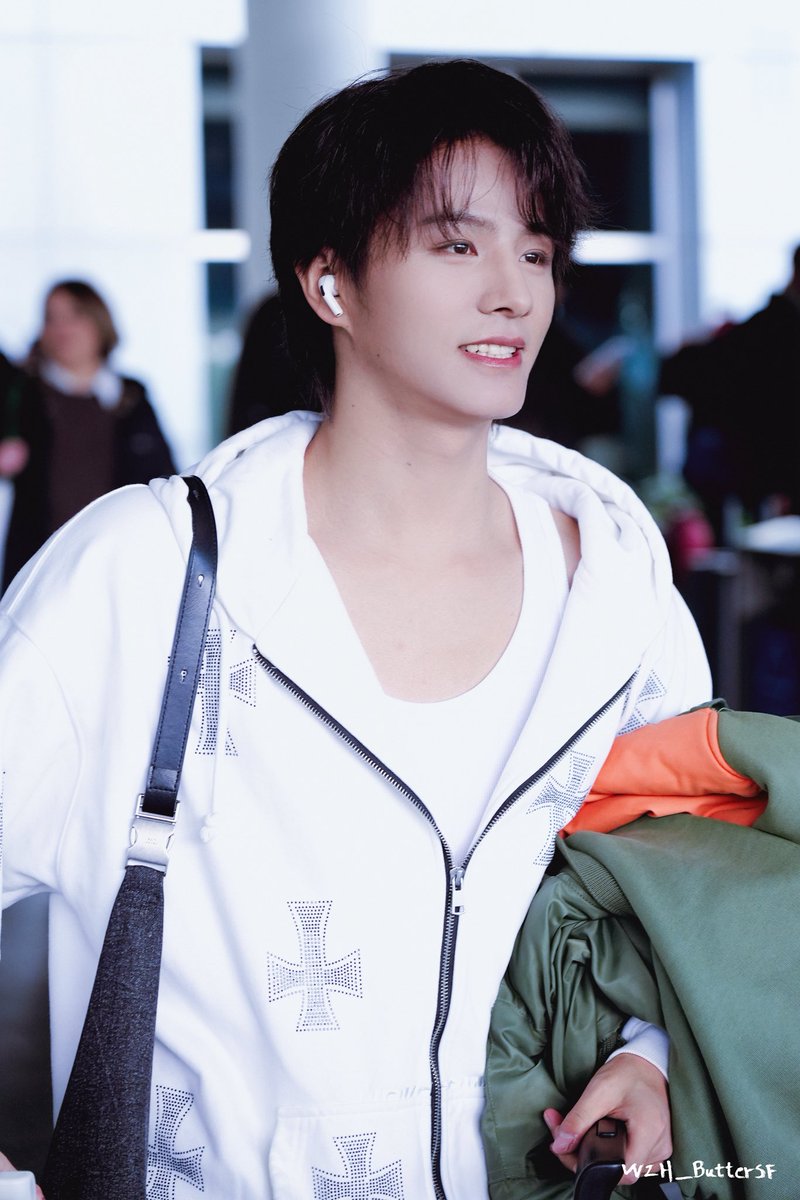 ‖𝟐𝟎𝟐𝟔𝟎𝟏𝟎𝟓‖ 
长沙·CSX到达🛬
part 2
<a href="/LEV_Official_/">LE'V</a> 

#LEV #레비 #レビ 
#ワンズハオ #王子浩
#WANGZIHAO #왕즈하오