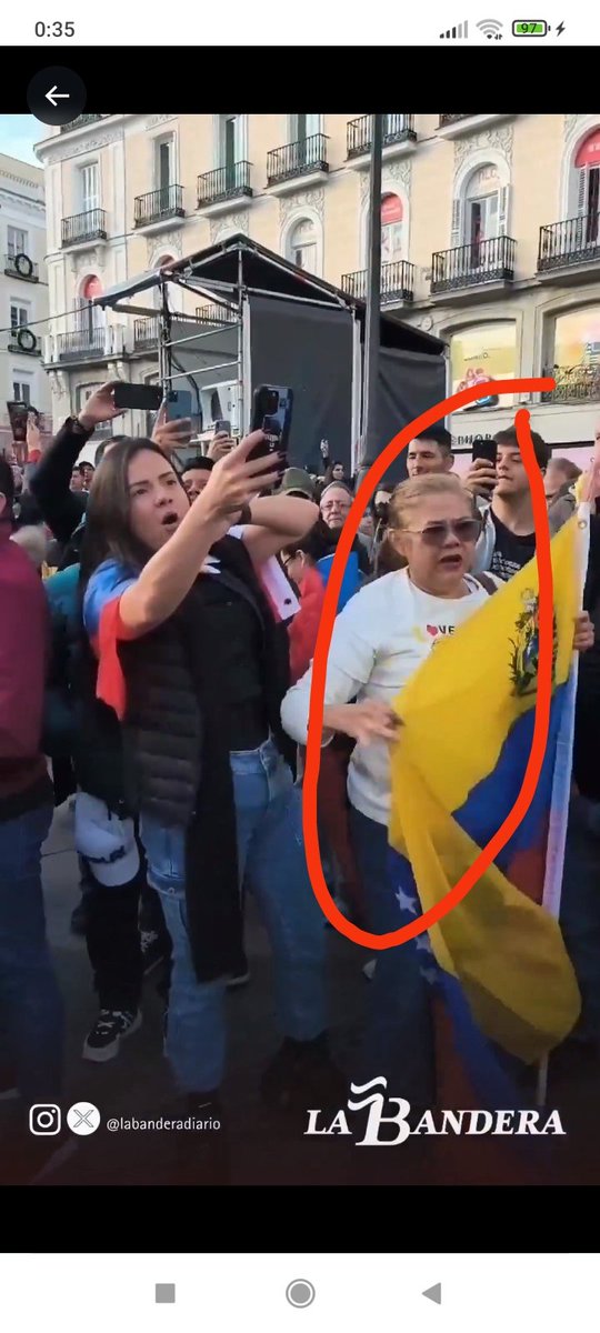 FUERA DE ESPAÑA vuelvan a Venezuela FASCISTAS ....utilizan nuestra SANIDAD Y EDUCACIÓN PÚBLICA y se atreven a llamar asesino al PRESIDENTE de España 
LARGUENSEN!!!