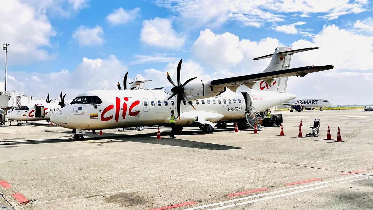 ATRaircraft's tweet image. New year, Fresh Photo Dump. Who's ready for a new start? 
Thank you wanner.1 on ig for the lovely shots 📸🛫
#NewYear #Aviation #ATR