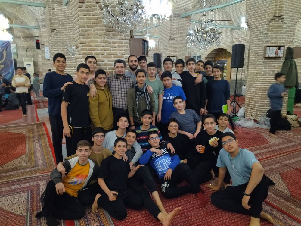 دم این‌جوونای‌اعتکافی گرم !
آپلود سنگین‌ معنویت برای جامعه.
مسجد جامع بازار
دی ۱۴۰۴