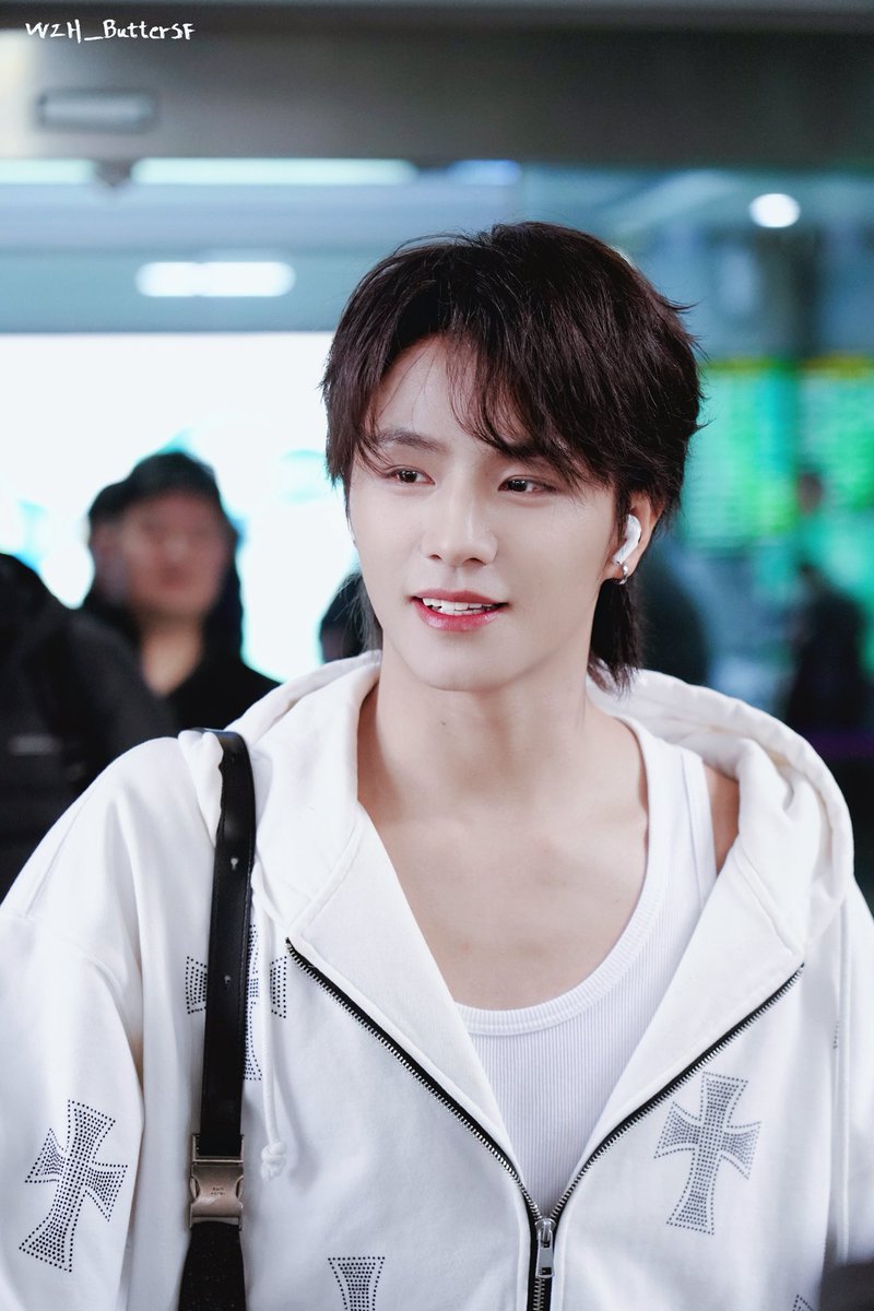 ‖𝟐𝟎𝟐𝟔𝟎𝟏𝟎𝟓‖ 
长沙·CSX到达🛬
part 1
<a href="/LEV_Official_/">LE'V</a> 

#LEV #레비 #レビ 
#ワンズハオ #王子浩
#WANGZIHAO #왕즈하오