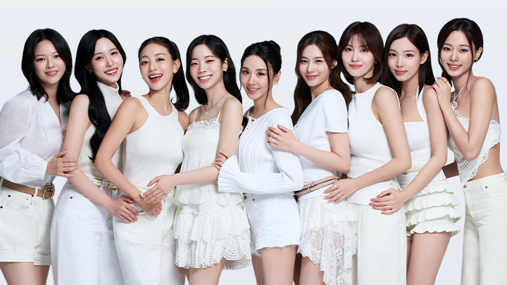 godmitzu's tweet image. OUR GORGEOUS 9WICE 🤍